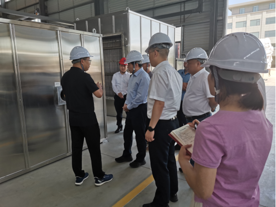 热烈欢迎市领导莅临我司工厂调研指导工作